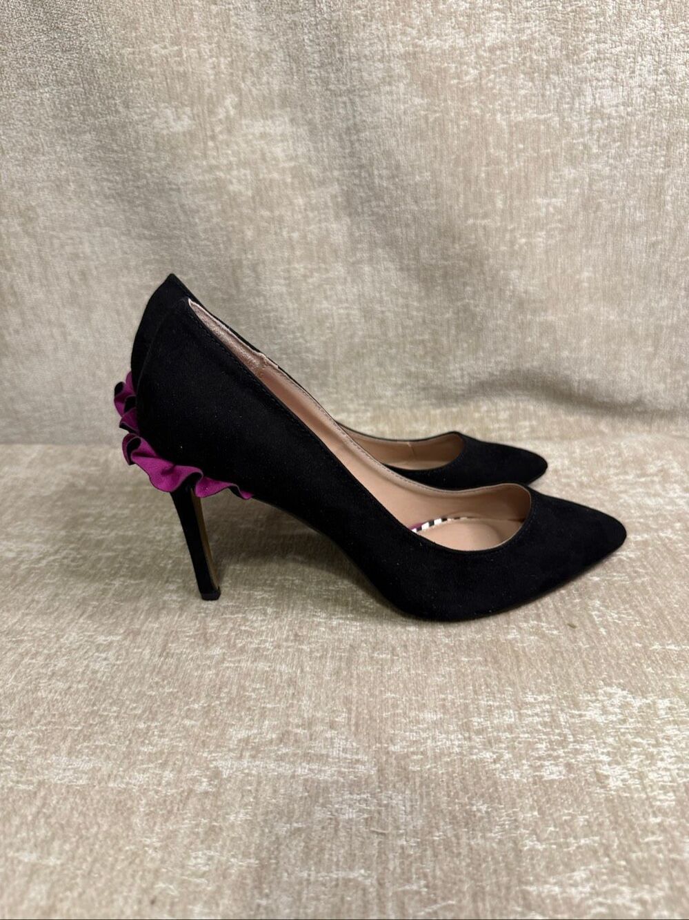 Betsey Johnson Black Pumps with Pink Ruffle Heel Accent - Picture 2 of 10